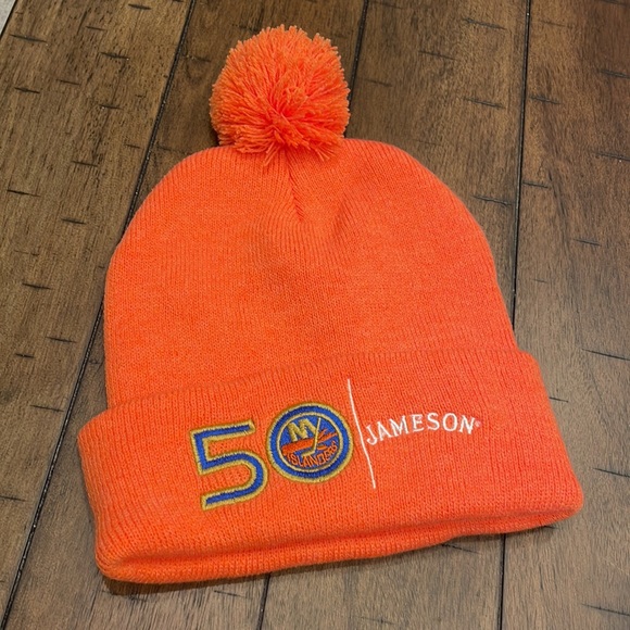 Islanders and Jameson collab bundle - Picture 2 of 4